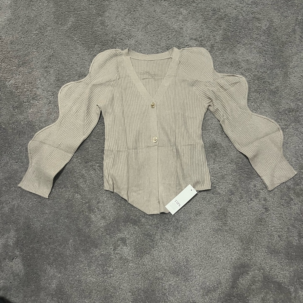 Beige Ribbed Cardigan with Wavy Sleeves
